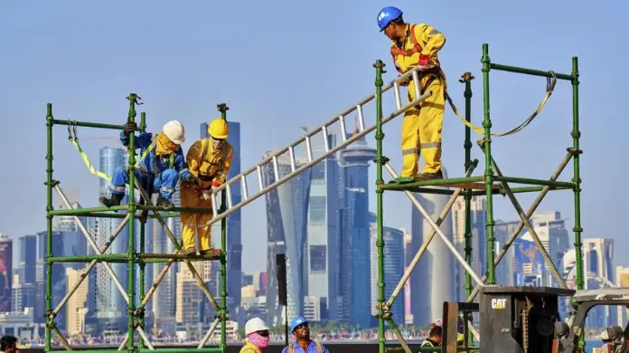 Gulf States’ Heat Policies Endanger Migrant Workers: Urgent Reforms Needed