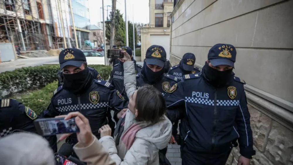 Azerbaijan Court Jails Toplum TV Founders, Journalists in Harsh Crackdown