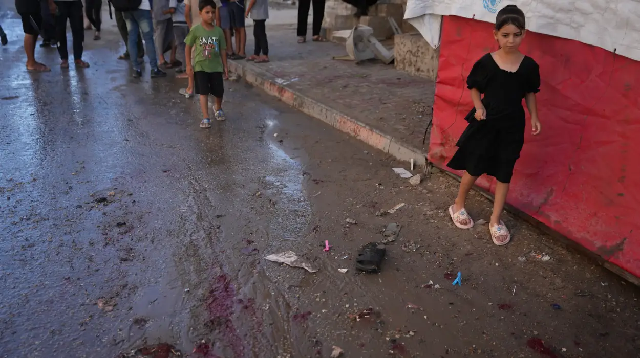 Israeli Bombs Gaza Funeral Gathering, Turning Mourners Into Targets