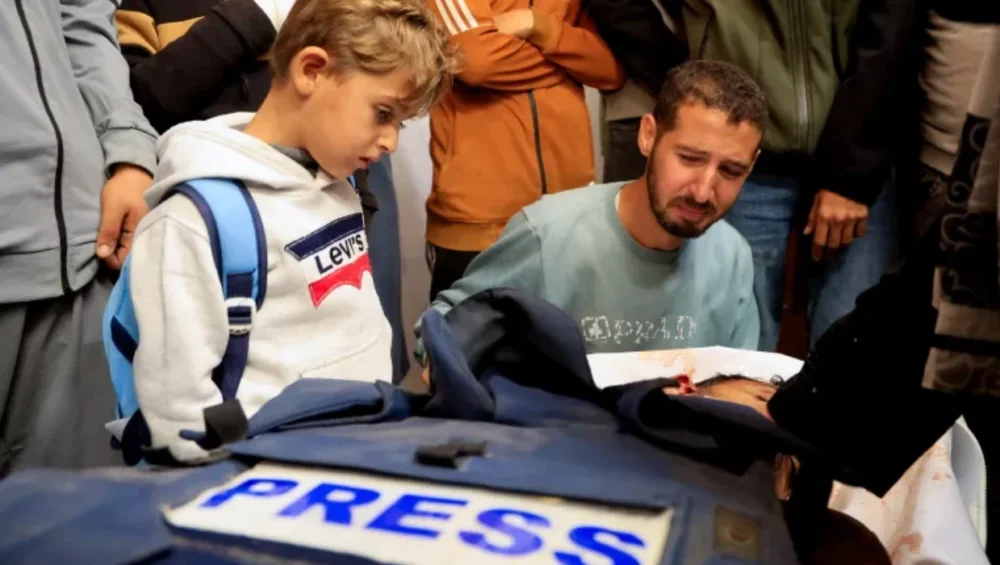 Israeli strikes kill 700 relatives of Palestinian journalists in Gaza