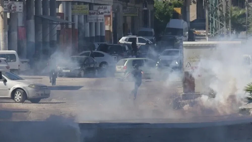 Palestinians Children Suffer Tear-Gas Inhalation During Israeli Raid on West Bank Village
